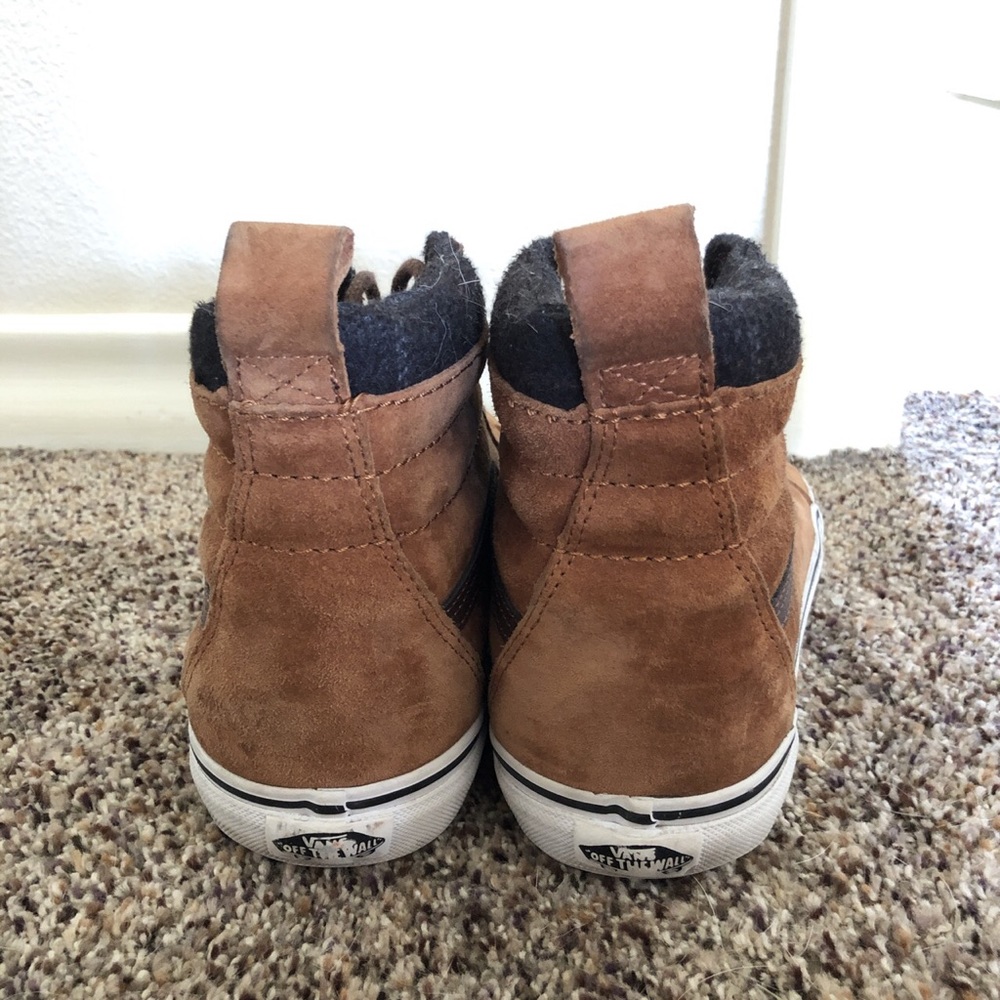 Shoes - Picture 2 of 3